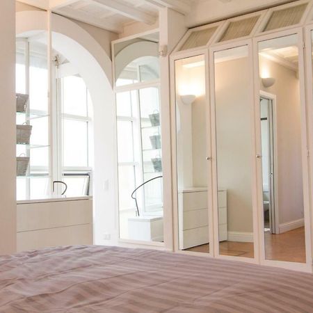 Elegante E Completamente Arredato Apt In Duomo ミラノ エクステリア 写真