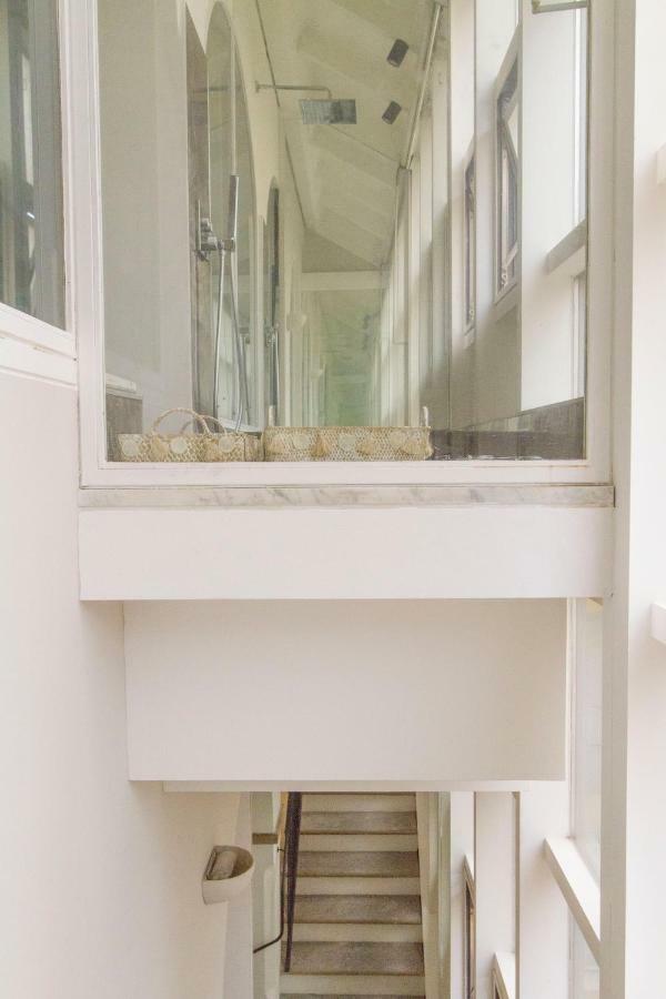 Elegante E Completamente Arredato Apt In Duomo ミラノ エクステリア 写真