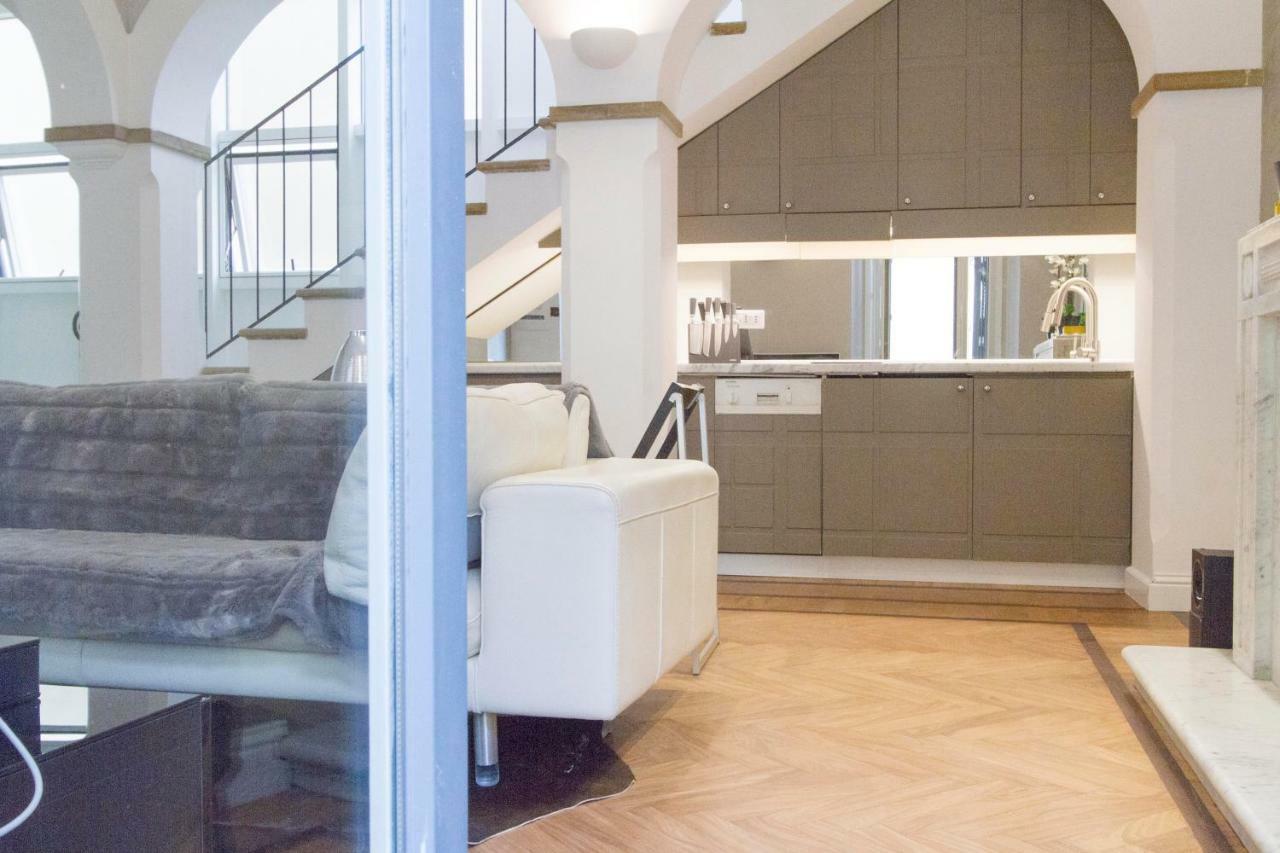 Elegante E Completamente Arredato Apt In Duomo ミラノ エクステリア 写真