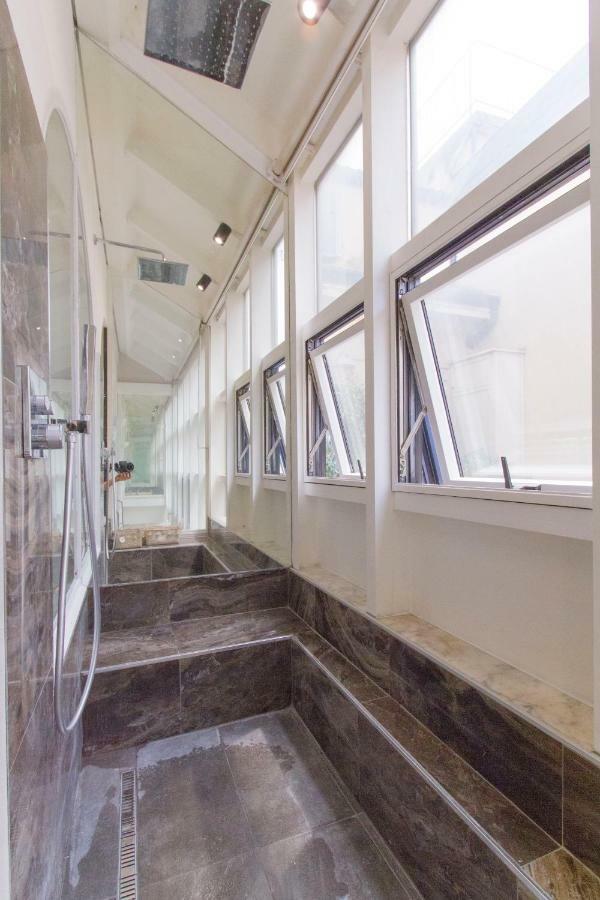 Elegante E Completamente Arredato Apt In Duomo ミラノ エクステリア 写真